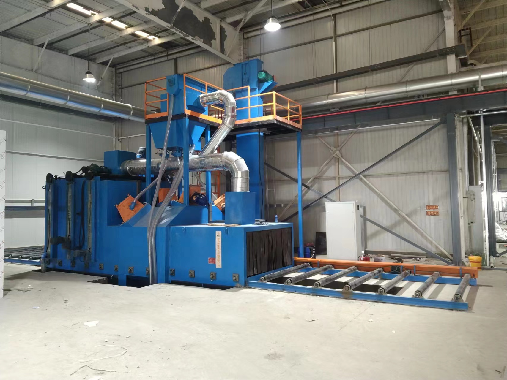 Roller shot blasting machine yakaiswa muSouth America